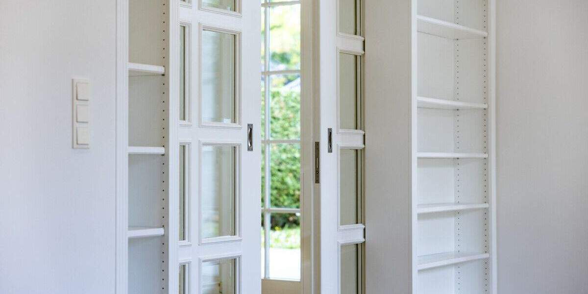 Exklusives Wohnen in Top-Lage von Alt-Meererbusch - Noble Villenhälfte mit hochwertiger Ausstattung 7 zimmer