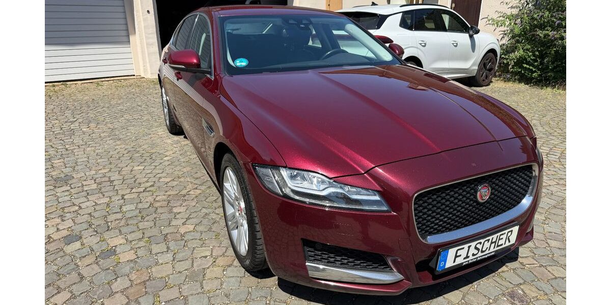 Jaguar XF 213.575 km 11.850 &euro; Essen 45131