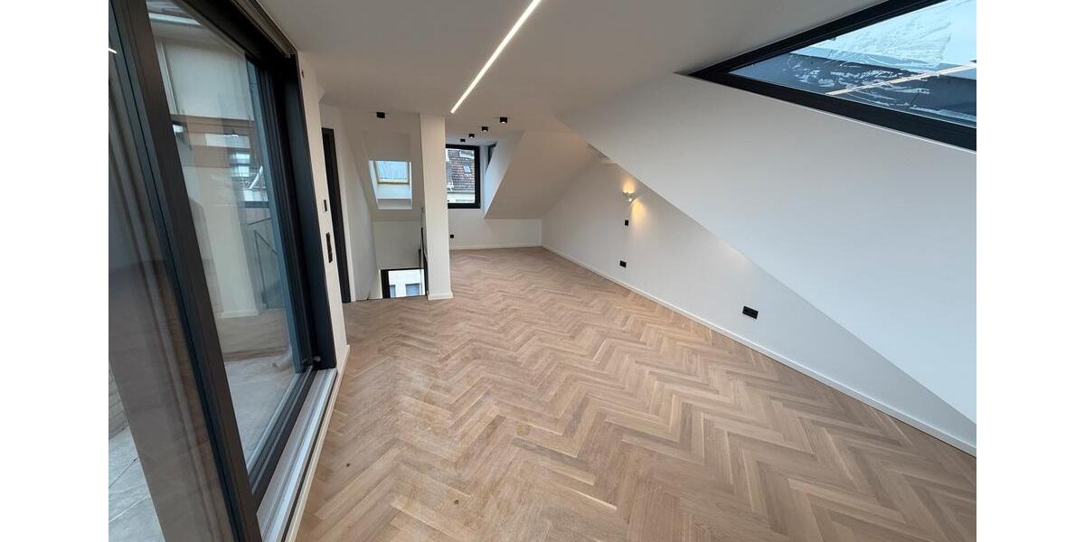 Einfamilienhaus Düsseldorf Pempelfort - 2 Zimmer, 95 m&sup2;, 2.150&euro; | Angebot:26289261