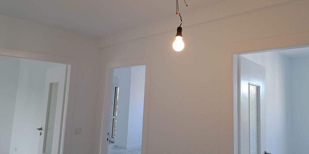 Etagenwohnung Düsseldorf Rath - 3 Zimmer, 92 m&sup2;, 1.250&euro; | Angebot:26435553