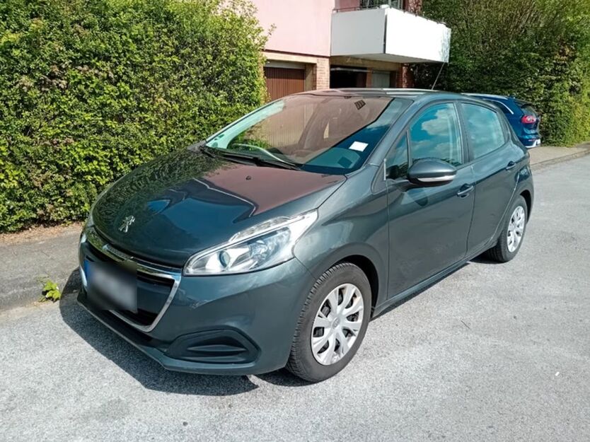Peugeot 208 98.000 km 4.950 € Mettmann 40822