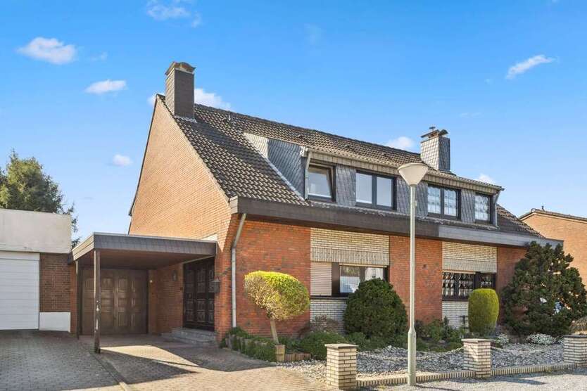 Haus zum Kaufen in Krefeld 350.000 € 98 m²