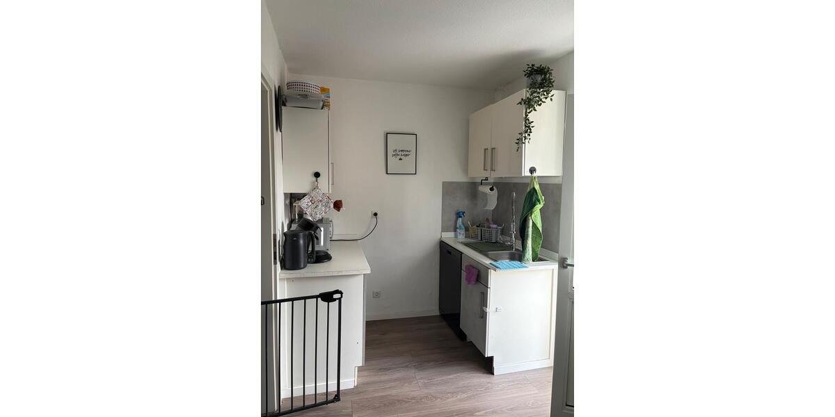 Etagenwohnung Duisburg Beeck - 3.5 Zimmer, 72 m&sup2;, 766&euro; | Angebot:25433293