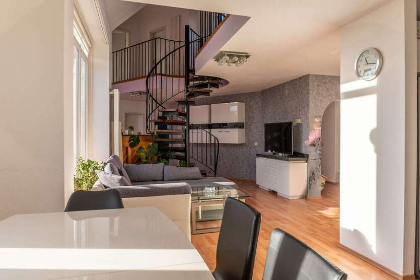 Wohnung zum Kaufen in Mülheim 385.000 € 127.5 m²