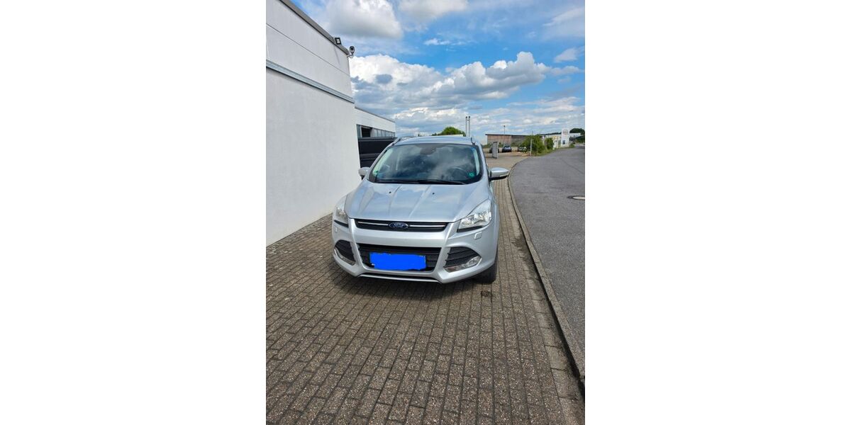 Ford Kuga 108.000 km 9.000 &euro; Issum 47661