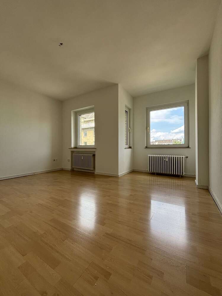 Wohnung zum Mieten in Düsseldorf 1.060 € 83 m²