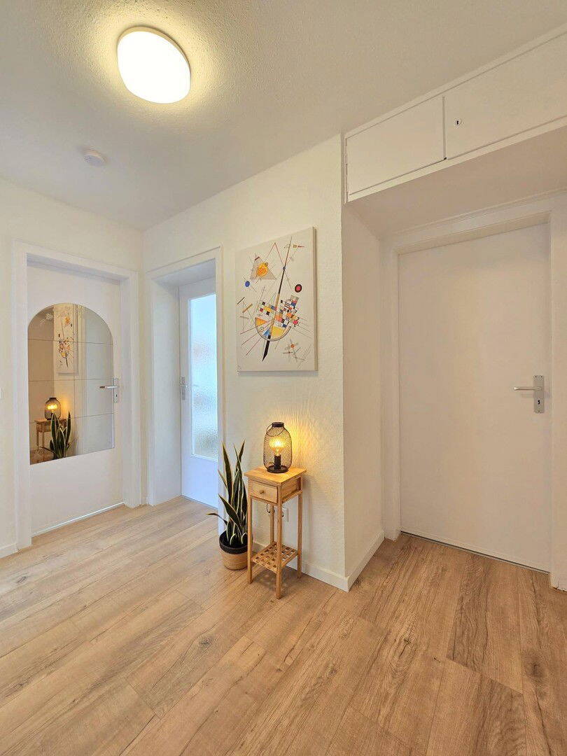 Bezugsfertige Wohnung mit Balkon und eigenem Stellplatz 2 zimmer