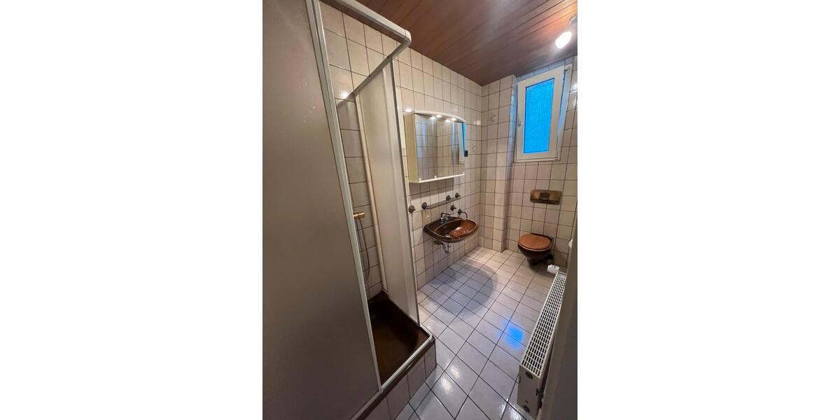 Einfamilienhaus Duisburg Mittelmeiderich - 3.5 Zimmer, 192 m&sup2;, 350.000&euro; | Angebot:26385495