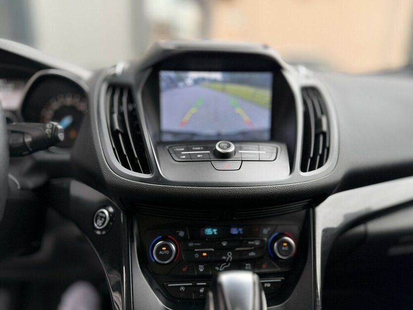 Kuga ST-Line KeylessGO Kamera