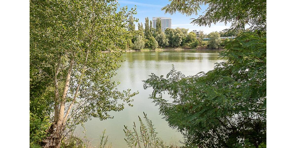 Etagenwohnung Düsseldorf Heerdt - 4 Zimmer, 109 m&sup2;, 1.743&euro; | Angebot:23473295