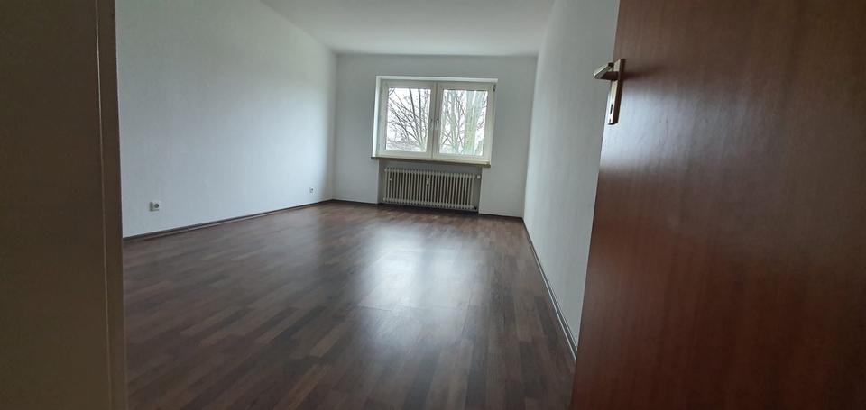Etagenwohnung Duisburg Rheinhausen - 3 Zimmer, 700&euro; | Angebot:23629323