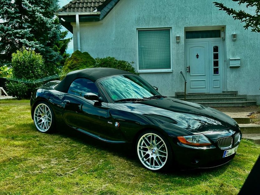 BMW Z4 131.000 km 19.999 € Düsseldorf 40215