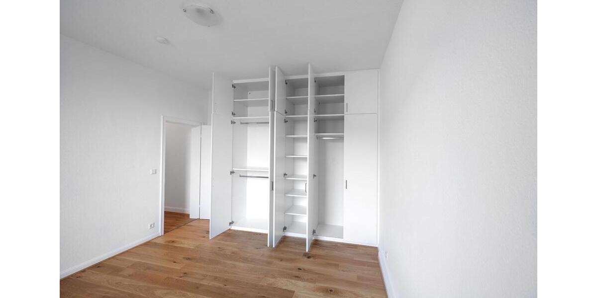 Zoovrt 3Zi komplett sanierte helle Whg Parkett EBK ab Februar zimmer