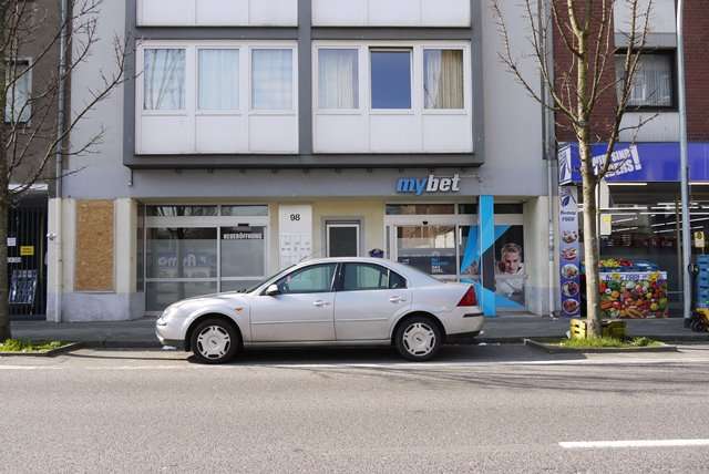 Einzelhandel in Mönchengladbach 680.000 € 480 m²