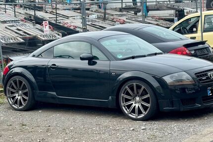 Audi TT 243.000 km 8.250 &euro; Essen 45130