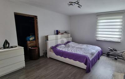 SANIERUNGSBEDÜRFTIGES ZWEIFAMILIENHAUS 8 zimmer