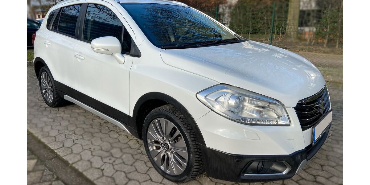 Suzuki (SX4) S-Cross 125.000 km 9.600 &euro; Düsseldorf 40237