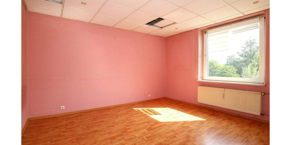 Mehrfamilienhaus, Wohnhaus Neuss Dreikönigenviertel - 6 Zimmer, 132 m&sup2;, 350.000&euro; | Angebot:22967923