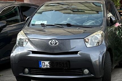 Toyota IQ 168.000 km 5.500 &euro; Düsseldorf 40233