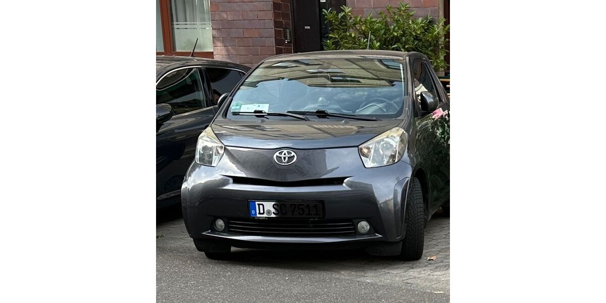 Toyota IQ 168.000 km 5.500 &euro; Düsseldorf 40233
