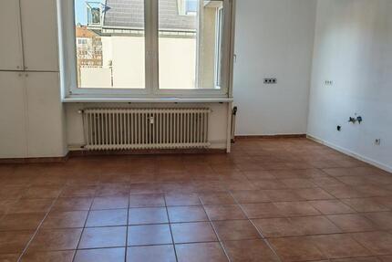 Wohnung Düsseldorf Pempelfort - 3 Zimmer, 70 m&sup2;, 1.030&euro; | Angebot:25067339