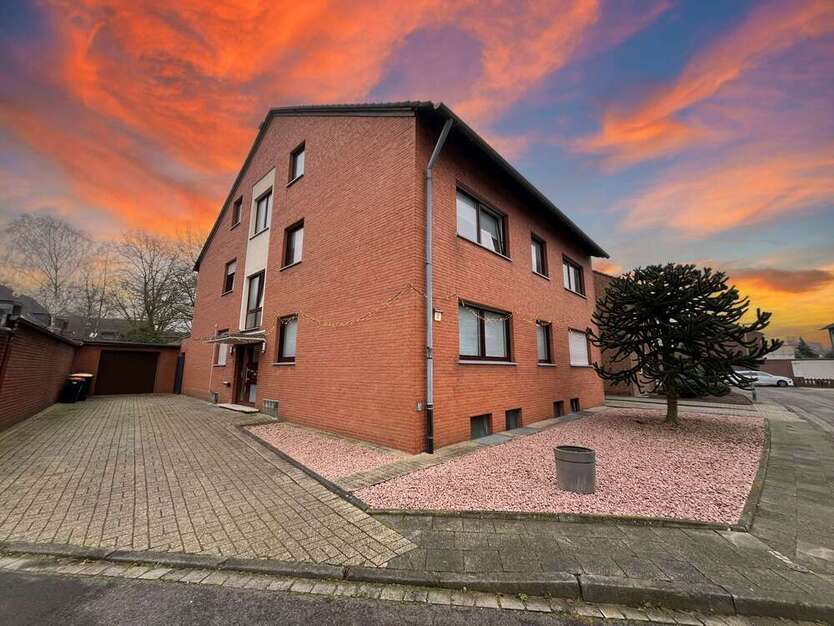 Haus zum Kaufen in Neukirchen-Vluyn 649.000 € 372 m²