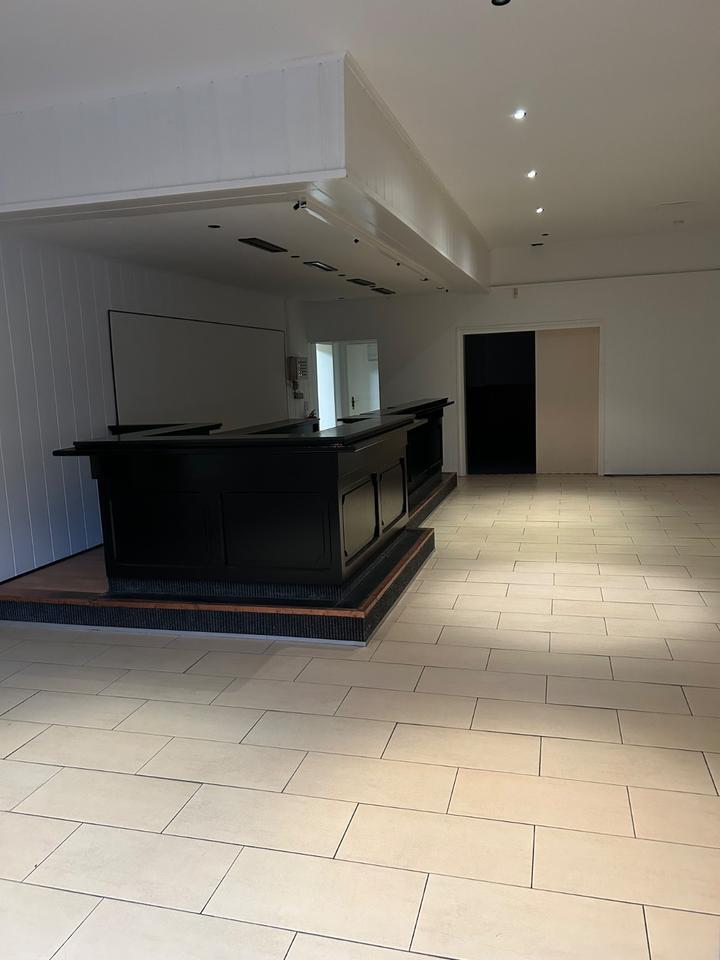 Großzügiger Gewerberaum mit 209m² in Oberhausen-Alstaden zimmer