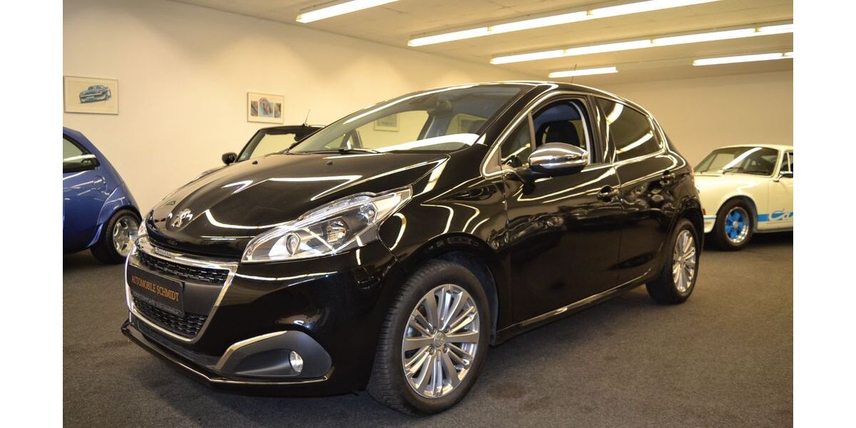 Peugeot 208 101.000 km 9.495 &euro; Mülheim-Speldorf 45478