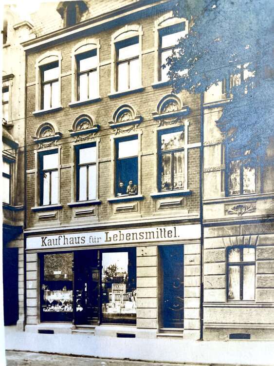 Haus zum Kaufen in Neuss 480.000 € 220 m²