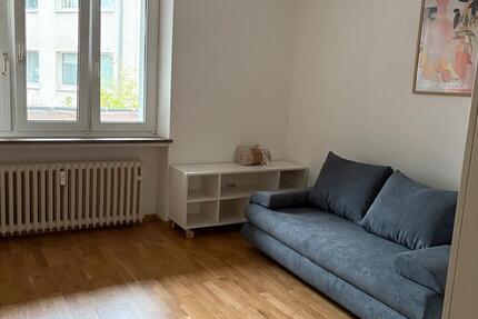 Möbliertes Apartment mit Balkon in super Lage zimmer