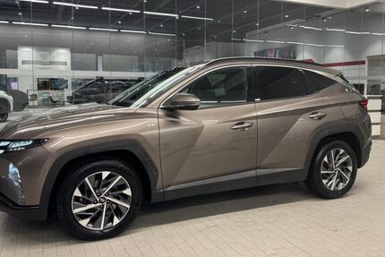 Hyundai TUCSON 67.000 km 21.490 € Duisburg 47167