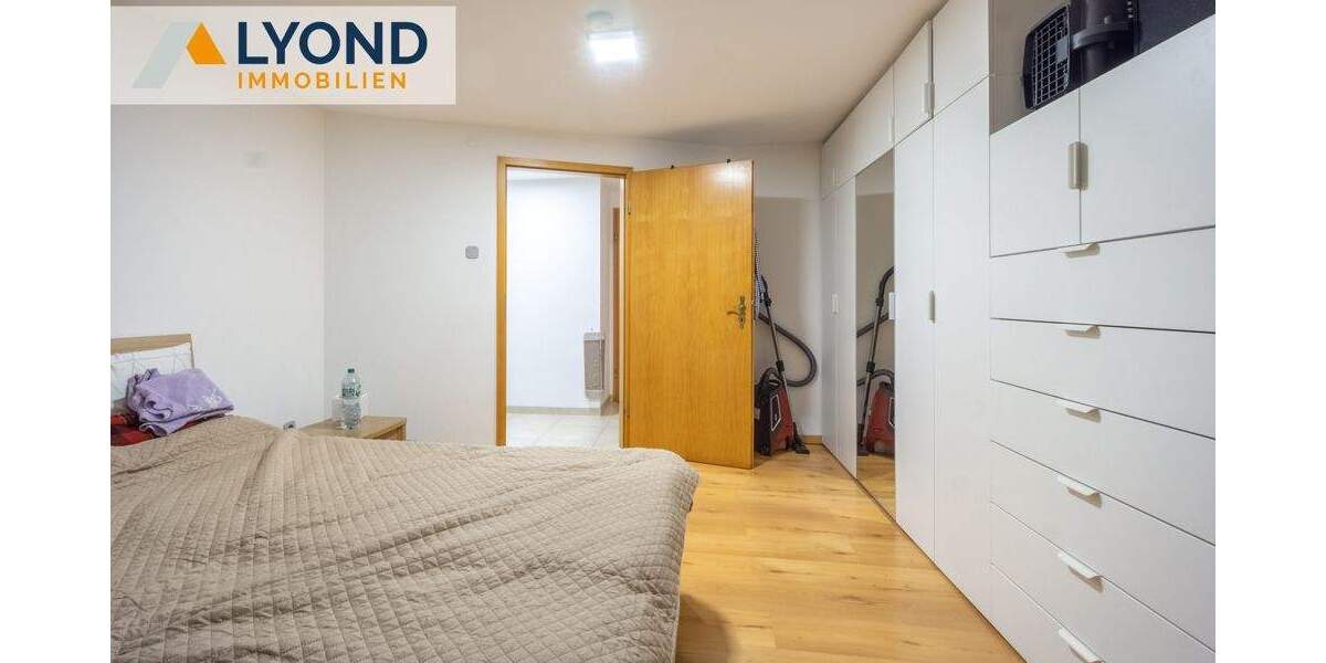 Etagenwohnung Moers Repelen - 4 Zimmer, 90 m&sup2;, 145.000&euro; | Angebot:25067353