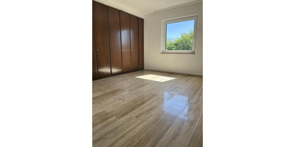 Einfamilienhaus Moers - 5 Zimmer, 176 m&sup2;, 1.380&euro; | Angebot:26398059
