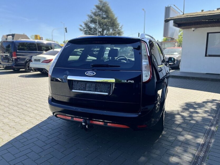 Focus Titanium / LPG / Sitzheizung / Xenon / AHK