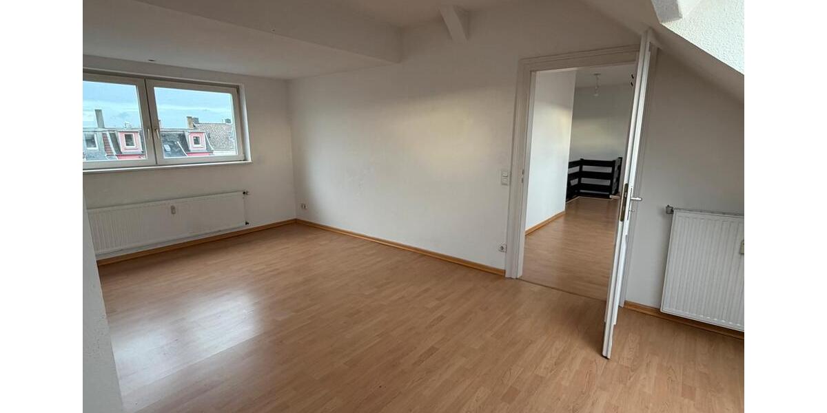 Maisonettenwohnung Essen Huttrop - 4 Zimmer, 102 m&sup2;, 850&euro; | Angebot:25612777