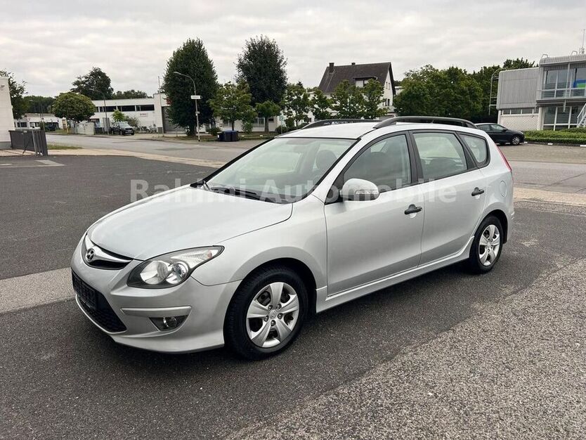 i30