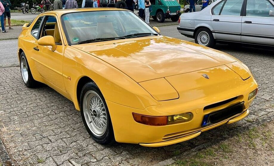 944