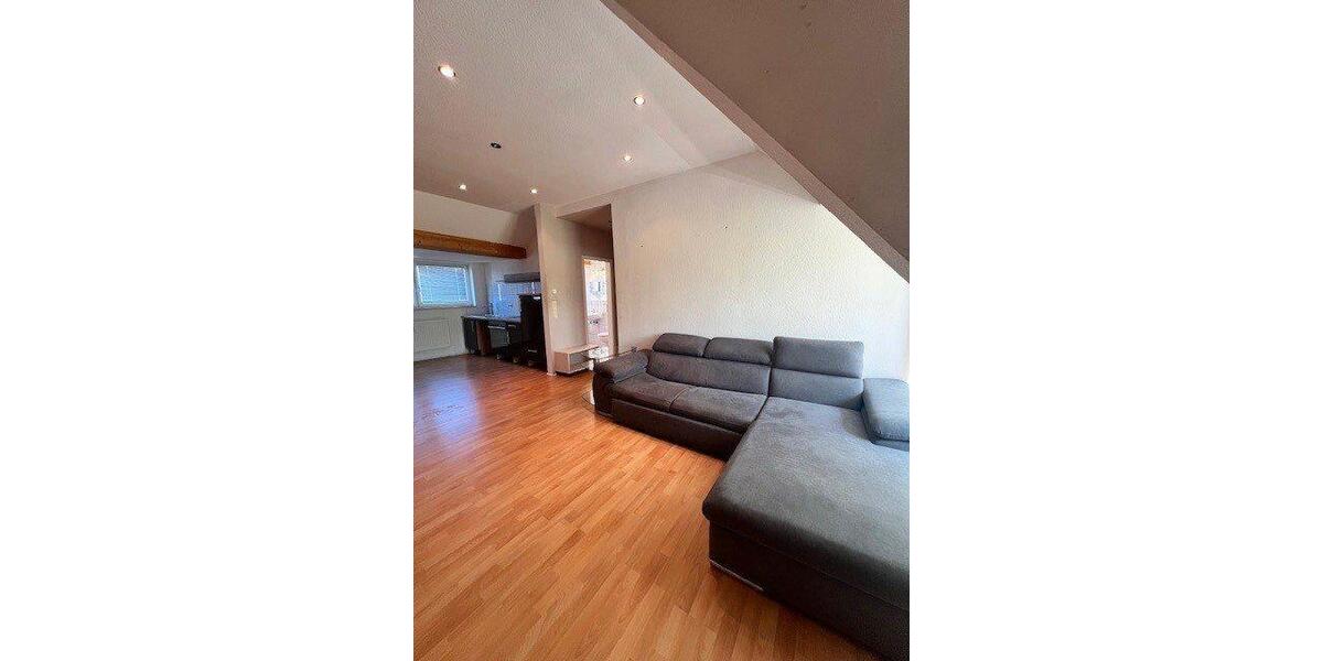 Dachgeschoßwohnung Krefeld Cracau - 2 Zimmer, 46 m&sup2;, 430&euro; | Angebot:26380182
