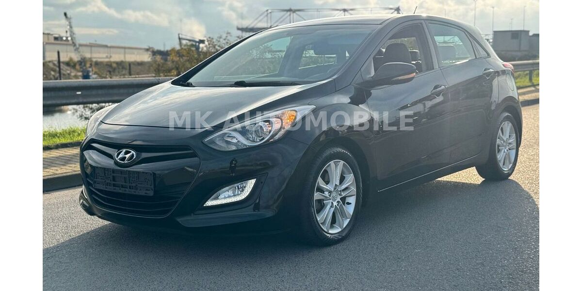 Hyundai i30 149.000 km 5.500 &euro; Duisburg 47138