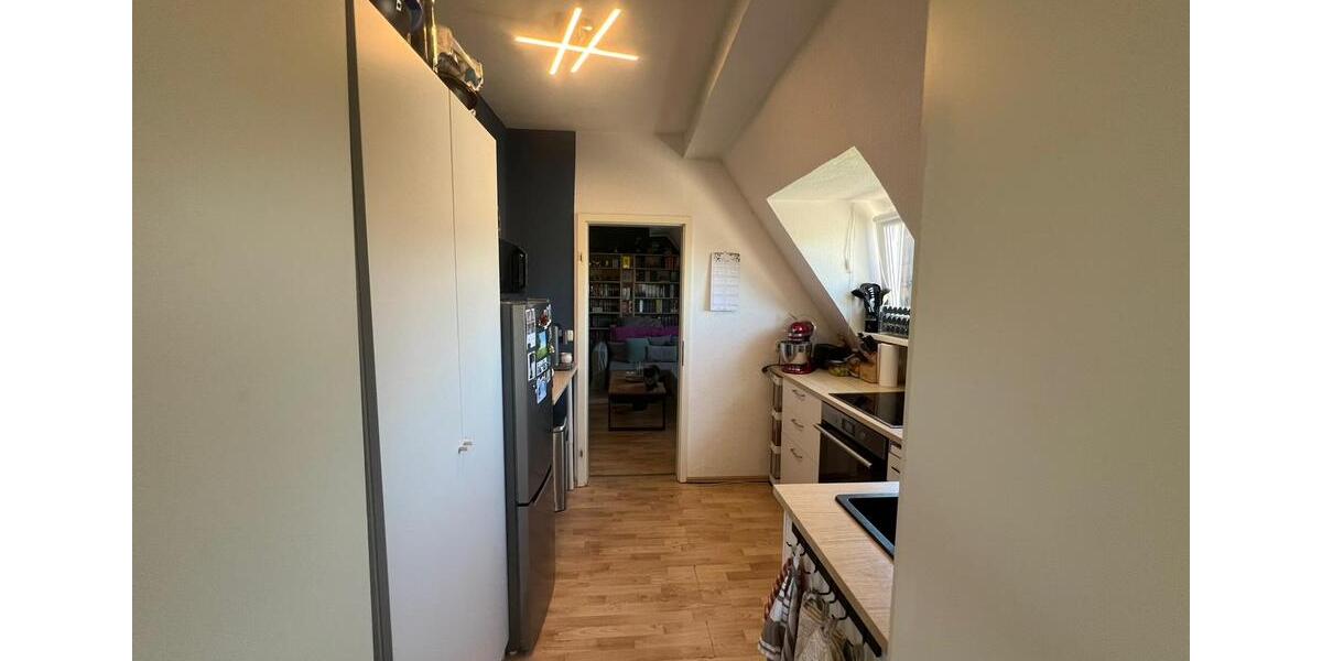 Dachgeschoßwohnung Duisburg Duisburg-Mitte - 3 Zimmer, 55 m&sup2;, 415&euro; | Angebot:26061444
