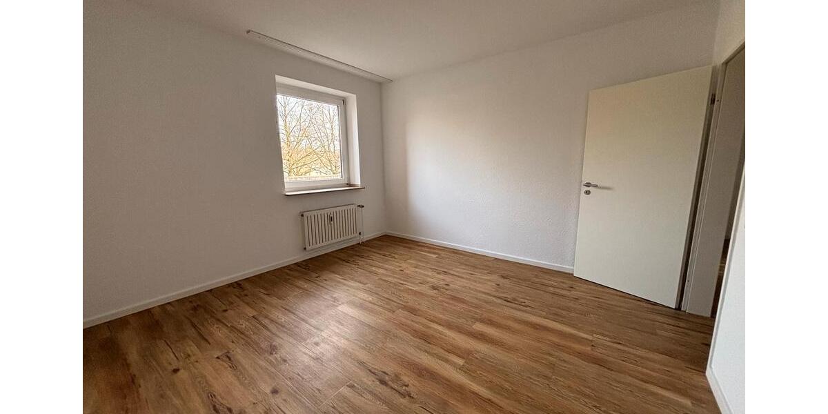 Etagenwohnung Krefeld Fischeln - 3 Zimmer, 83 m&sup2;, 890&euro; | Angebot:25484235