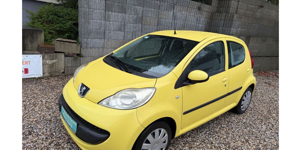 Peugeot 107 75.000 km 2.999 &euro; Essen 45147