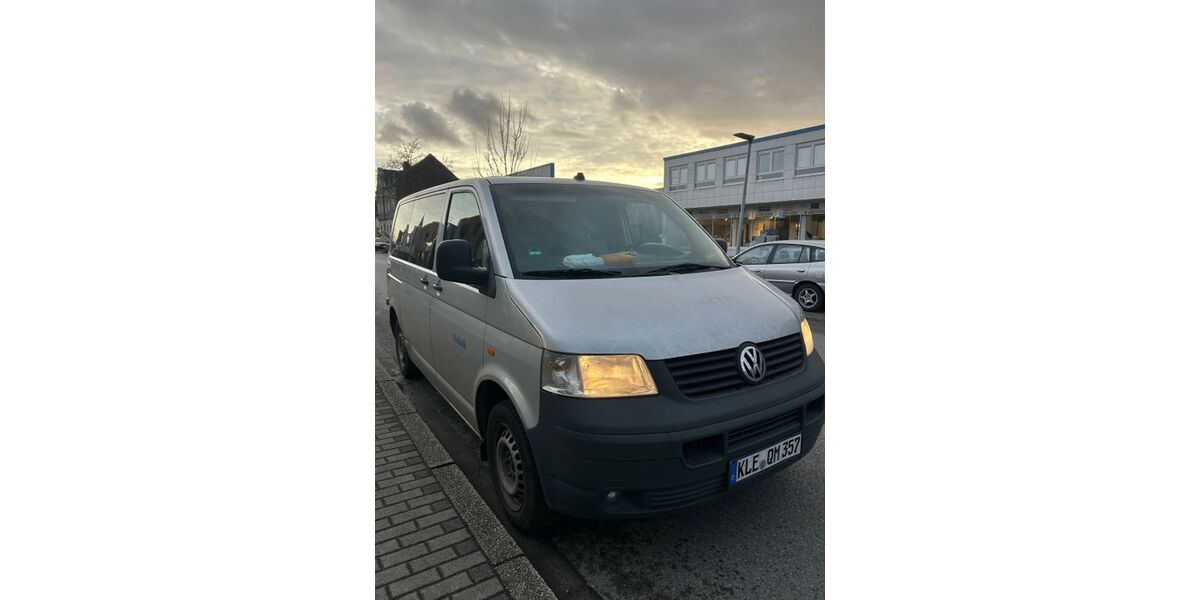 VW T5 Transporter 260.000 km 5.800 &euro; wankum-wachtendonk 47669