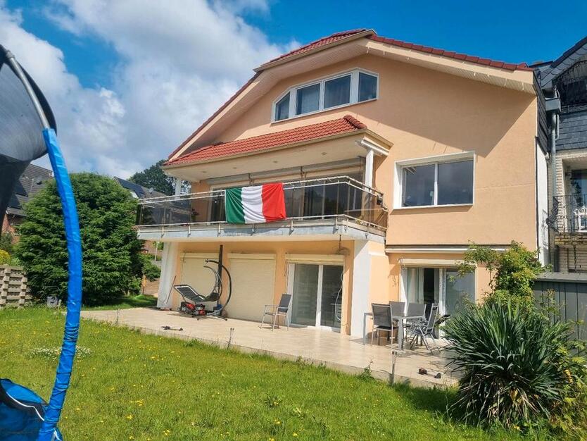 Haus mit Einliegerwohnung, Garage,Blick ins Grüne, Super Lage, zimmer