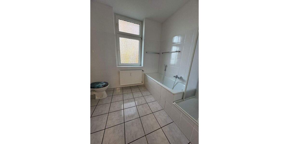 Etagenwohnung Gelsenkirchen Neustadt - 4 Zimmer, 103 m&sup2;, 732&euro; | Angebot:25654246