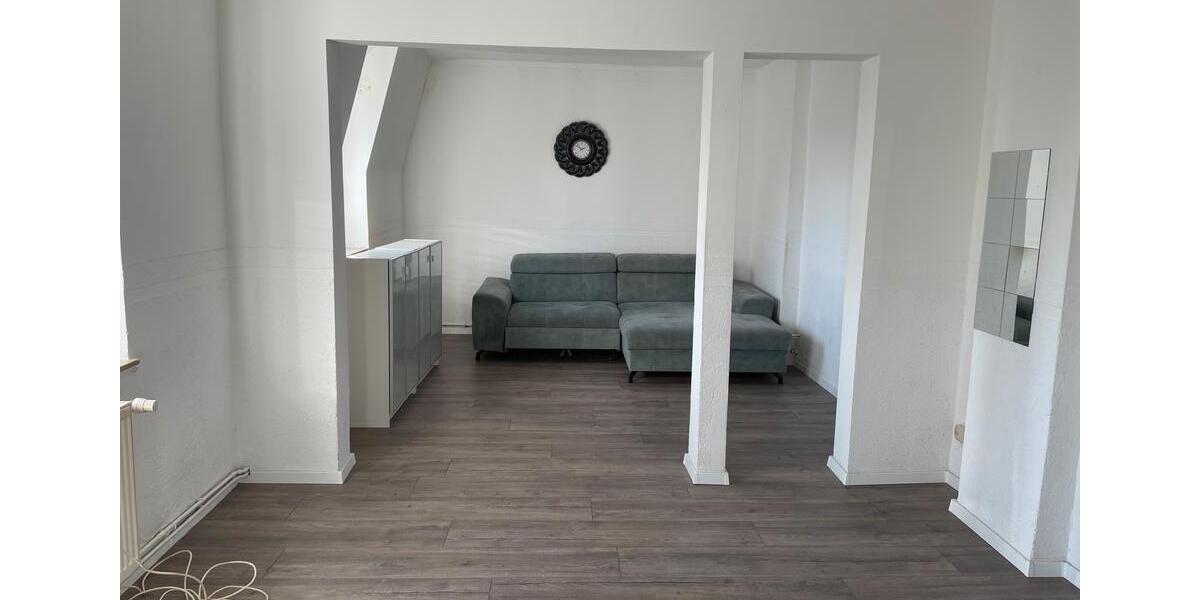 Dachgeschoßwohnung Duisburg Rheinhausen - 1 Zimmer, 65 m&sup2;, 650&euro; | Angebot:25297069