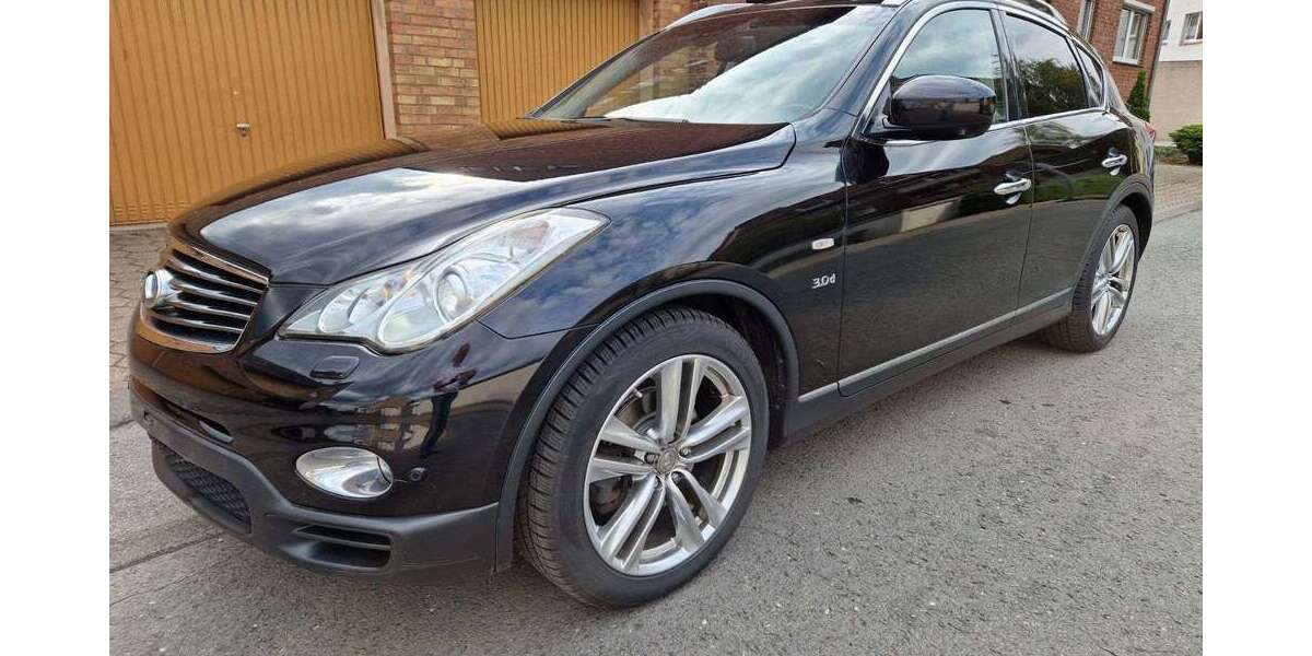 INFINITI QX50 180.000 km 17.987 &euro; Gelsenkirchen 45884