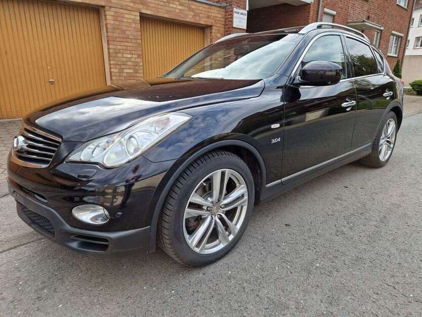 INFINITI QX50 180.000 km 17.987 € Gelsenkirchen 45884