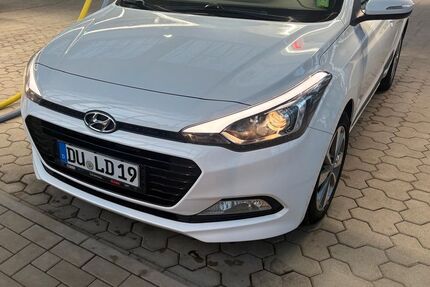 Hyundai i20 36.780 km 11.400 &euro; Duisburg 47055