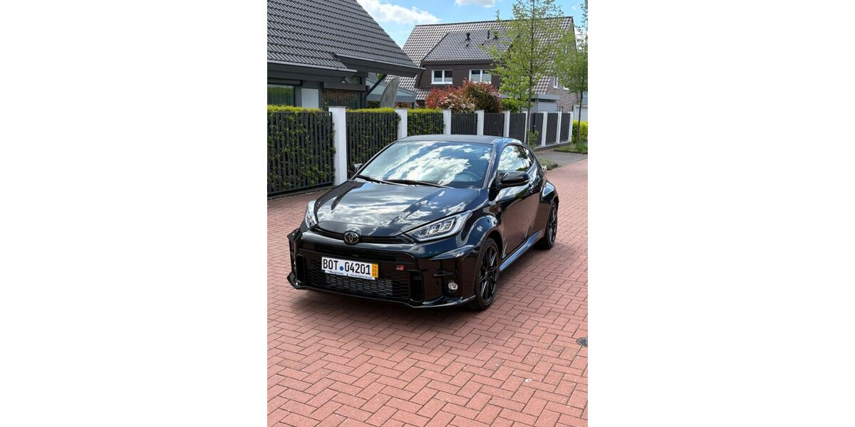 Toyota Yaris 3.987 km 35.999 &euro; Bottrop 46244